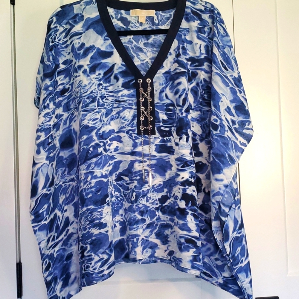 Michael Kors sz M navy/royal/white print with silver chain embellished neck line